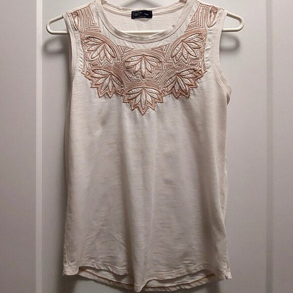 GAP Women's Beige Sleeveless Tank w/Tan Embroidered Design - Size XS/TP - Picture 1 of 8